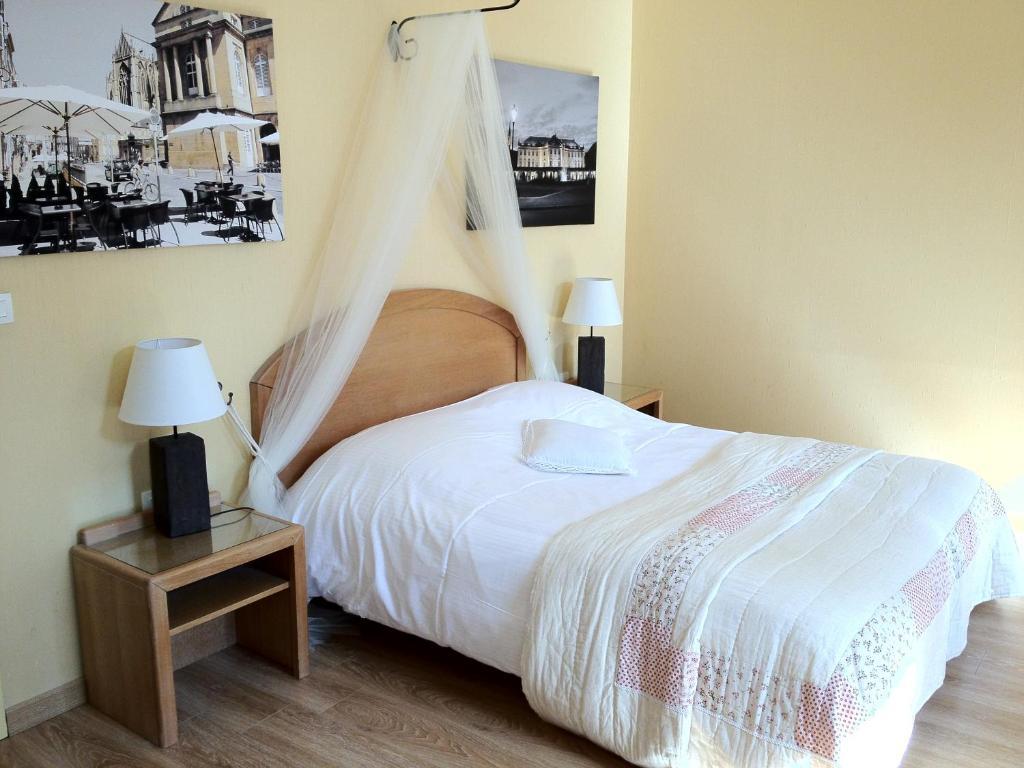 Hotel Du Théâtre Centre Historique Parking Gratuit 3*